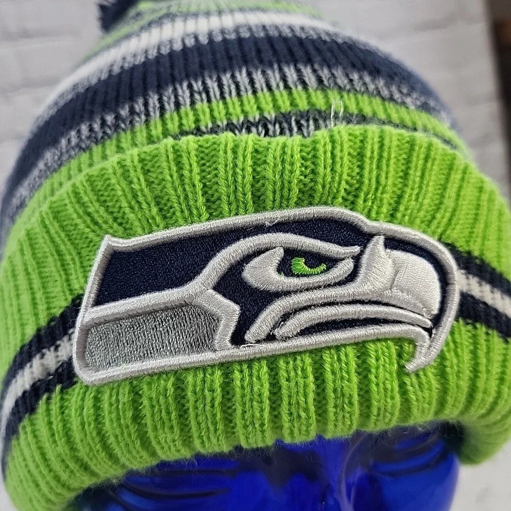 Seattle Seahawks New Era NFL Striped Sport‎ Pom Knit beanie hat cap Youth